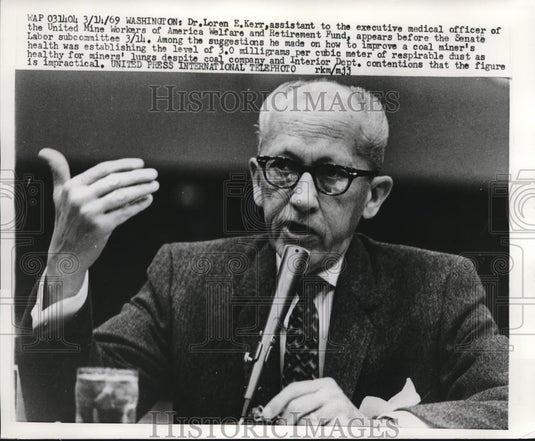 1969 Press Photo Dr Loren Kerr Medical Officer of United Mine Workers Welfare - Historic Images
