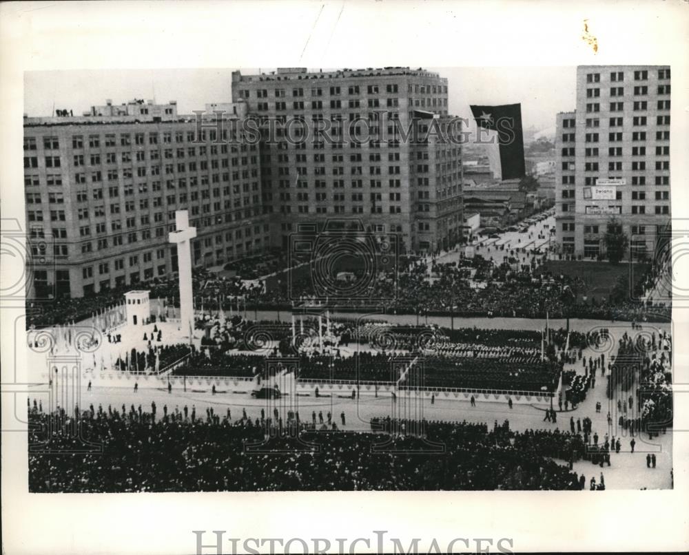 1941 Press Photo Santiago Chile crowds of Eucharistic Congress - Historic Images