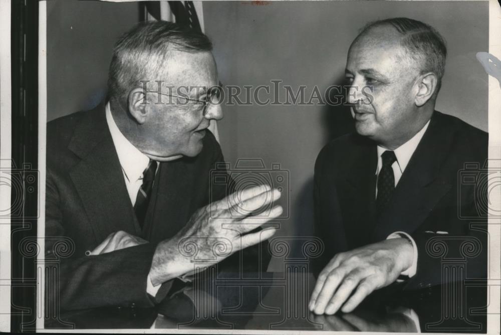 1957 Press Photo of Sec. of State John Foster Dulles (L) and French Foreign - Historic Images