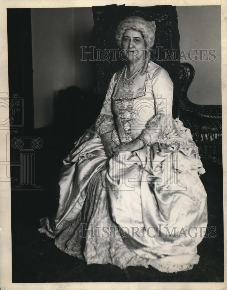 1927 Press Photo Adella Prentiss Hughes - Historic Images