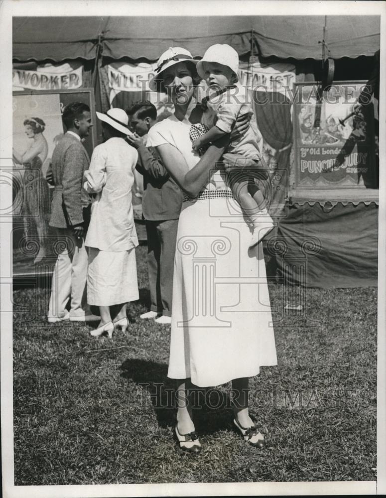 1933 Press Photo Sarah Woodward and Billy Bancroft at Greentree Fair Manhasset - Historic Images