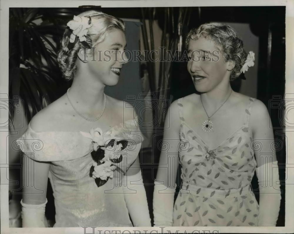 1938 Press Photo Miss Eleanor Roosevelt annual Black and White Ball, Washington - Historic Images