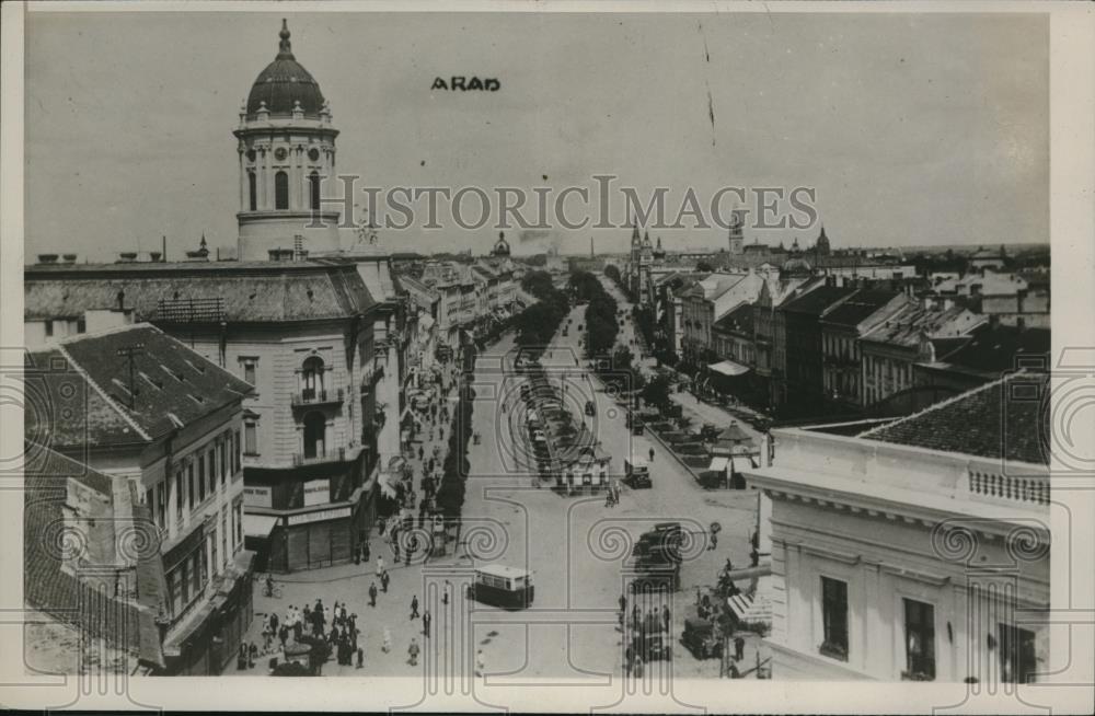 1941 Press Photo Arad Rumania street scene of the city - Historic Images