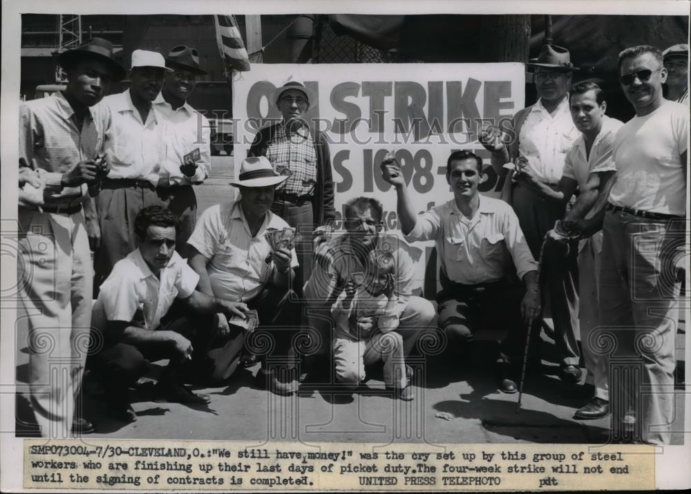 1956 Press Photo The four week strike in Cleveland - Historic Images