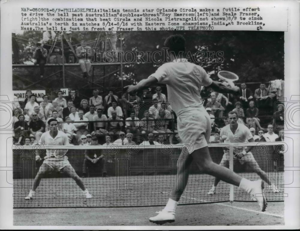 1959 Press Photo Italian Tennis Star Orlando Cirola Playing Roy Emerson Austrail - Historic Images