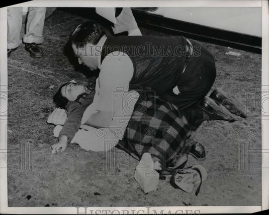 1952 Press Photo Little Gerry Small with his father, Mortimer - Historic Images