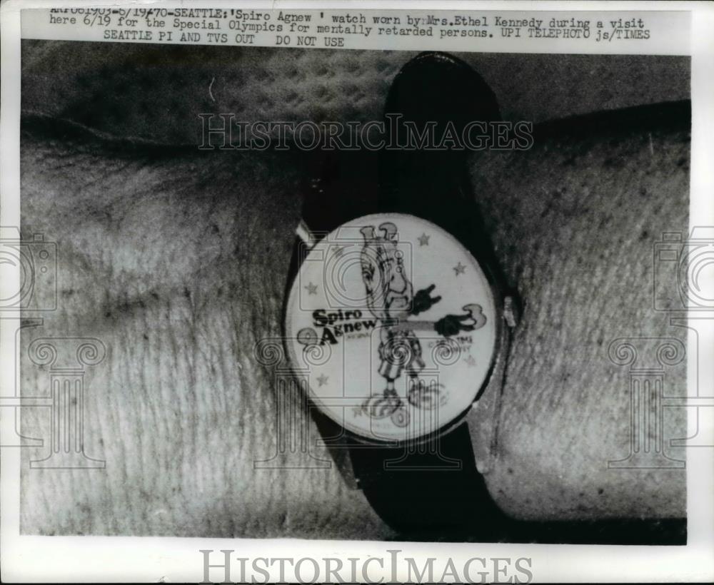 1970 Press Photo The Spiro Agnew watch worn by Mrs. Erthel Kennedy - nee32700 - Historic Images