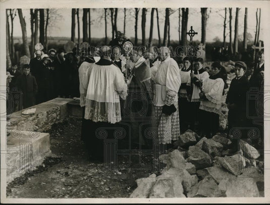 1922 Press Photo Archbishop Byrne of Dabb holds mass - Historic Images