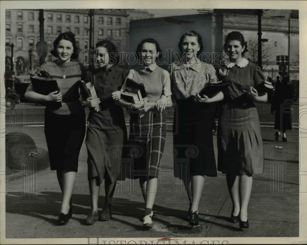 1939 Press Photo Martha Lowry, D. Sheppard, P. Jackson, W. Lindsay and Peg Perry - Historic Images