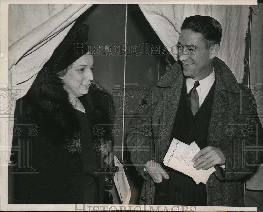 1938 Press Photo Richard Lyons, Republican candidate for U.S. senator &amp; wife - Historic Images