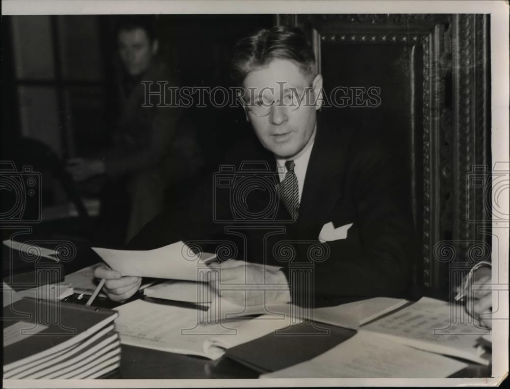 1936 Press Photo Gov P LaFollette, Presentation of Budget for Univ of Wisconsin - Historic Images