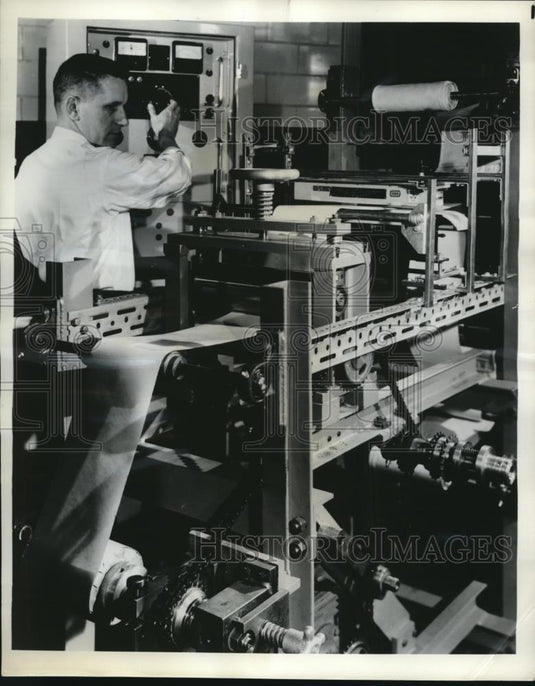 1961 Press Photo The Central Research & Engineering department - Historic Images