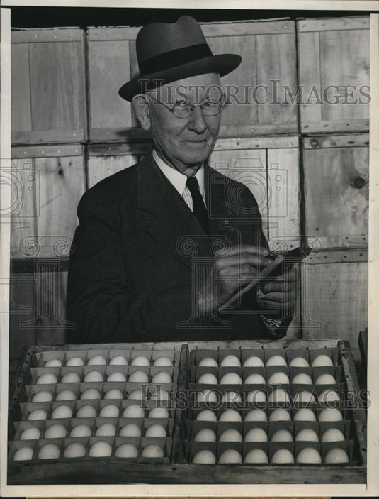 1933 Press Photo Thomas Gallagher Sr Oldest Living Butter & Egg Man Age 80 - Historic Images