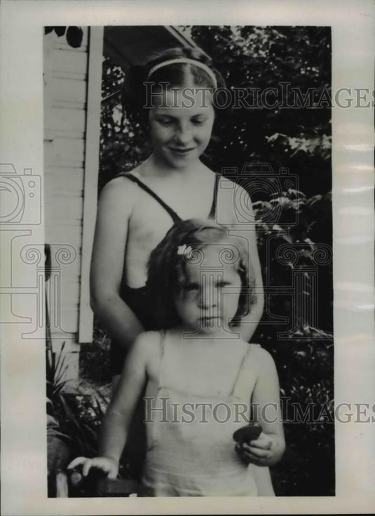 1938 Press Photo Marjorie West with sister Dorothea,disappeared in the woods - Historic Images