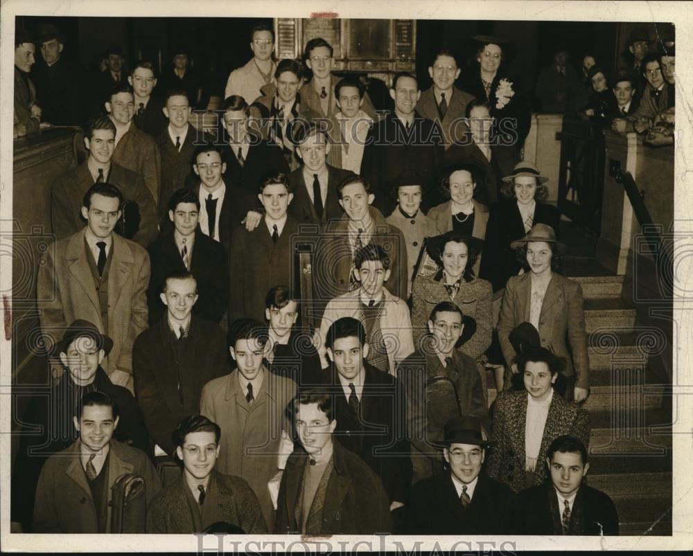 1942 Press Photo Students of High School Baird, Milwaukee - Historic Images