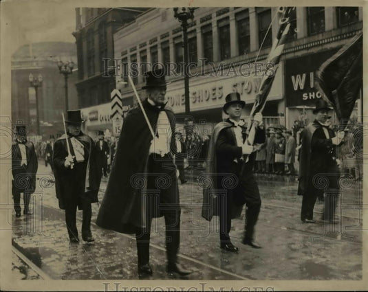 1950 Press Photo Men in Top Hats and Capes in St. Patrick's Day Parade - Historic Images