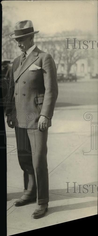 1929 Press Photo Gen William Mitchell standing at the park - Historic Images