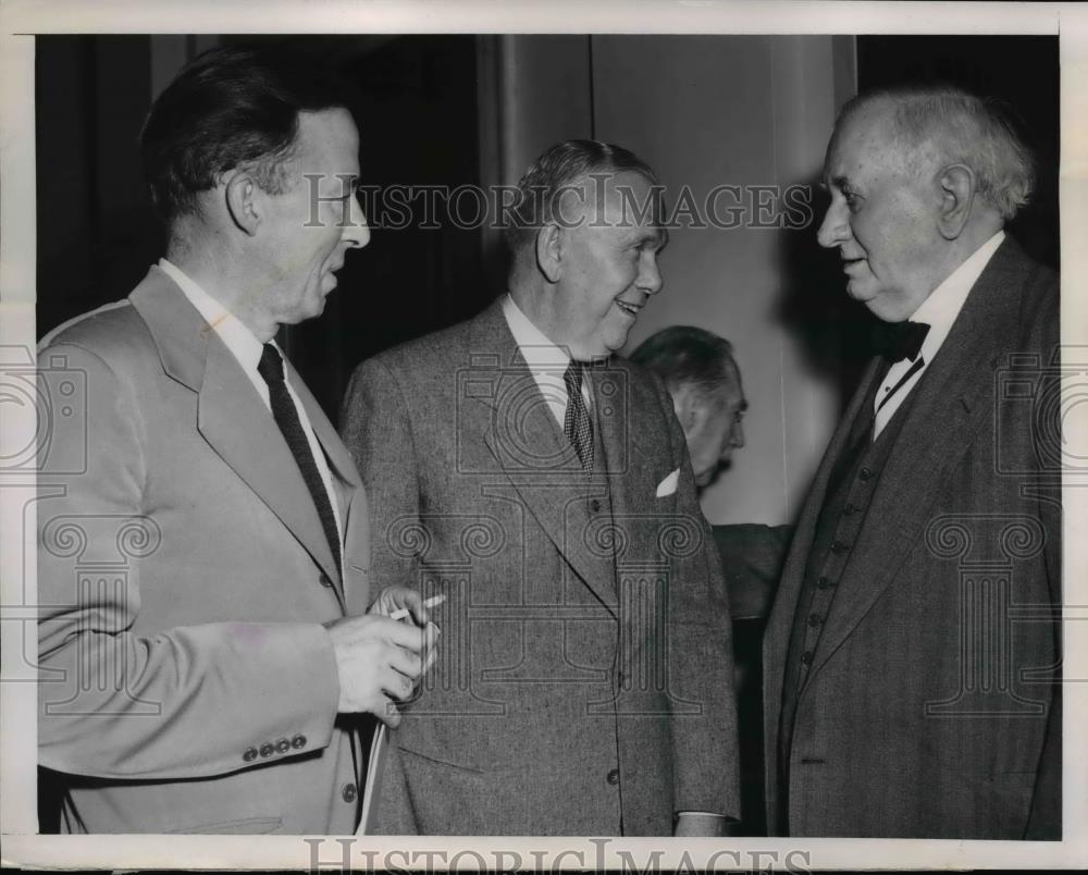 1951 Press Photo Senator Harry Cain, Senator Tom Connally. Sec. Defense Marshall - Historic Images