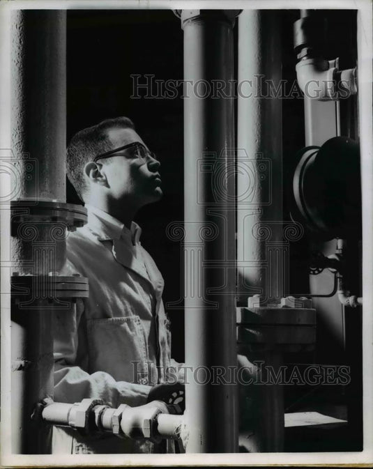 1960 Press Photo Engineering student Rotheiser at University of Illinois - Historic Images