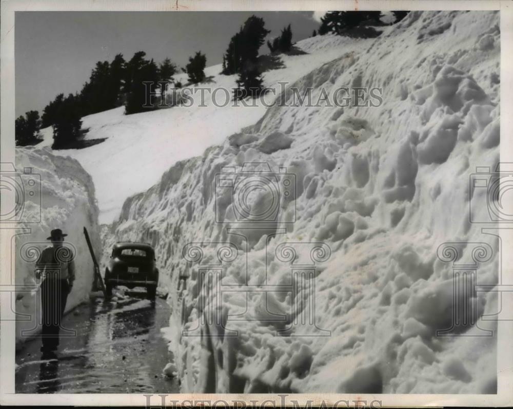 1948 Press Photo Heavy Snowfall at Lassen Volcanic National Park Mineral Califor - Historic Images