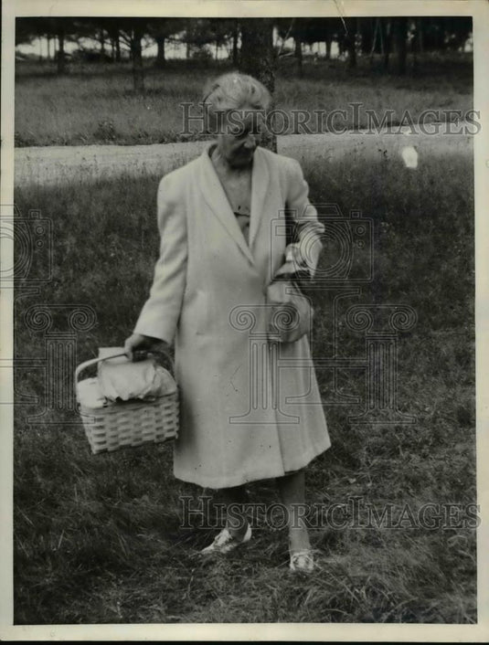 1959 Press Photo Marie Reimer in Womens news future - Historic Images
