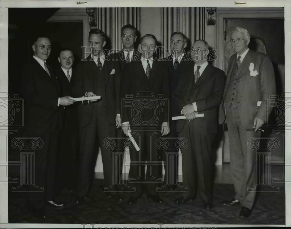 1933 Press Photo Richard West, Farmer, G. Young, Chandler, Palmer and J. Long - Historic Images