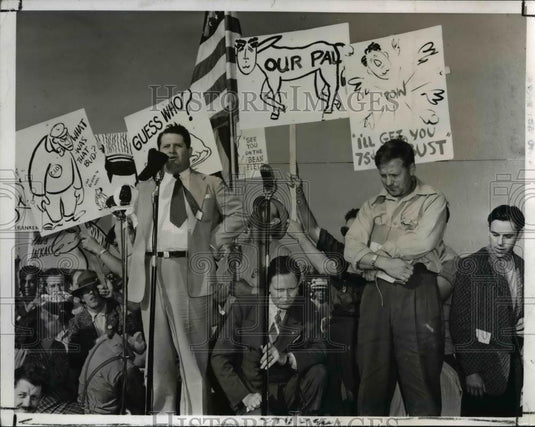 1941 Press Photo Richard Frankensteen addresses plea for a back to work movement - Historic Images