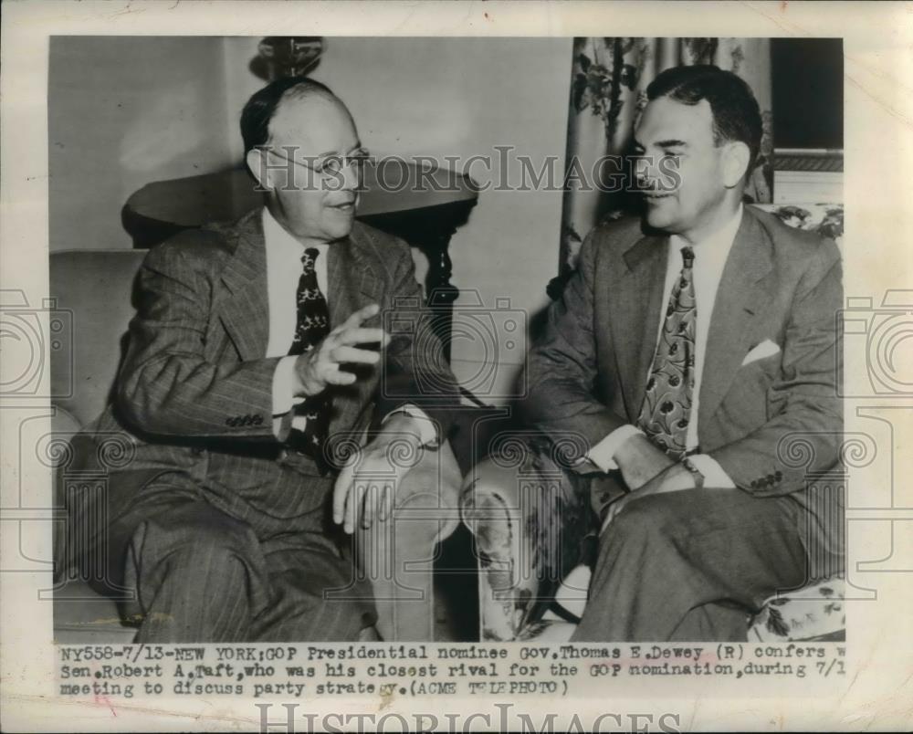 1948 Press Photo Presidential nominee Gov.Thomas Dewey confers with Sen.R.A.Taft - Historic Images