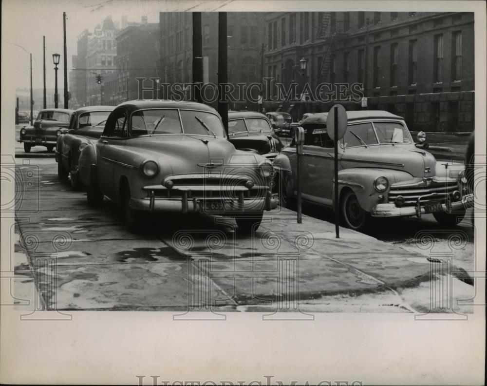 1950 Press Photo Automobile Parking During Cleveland Transit Strike - Historic Images