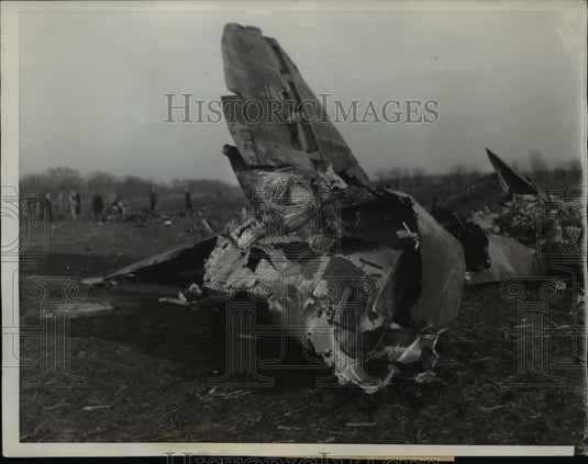 1933 Press Photo 8 Passenger Plane Crashed & Burned in Illinois Killing 3 - Historic Images