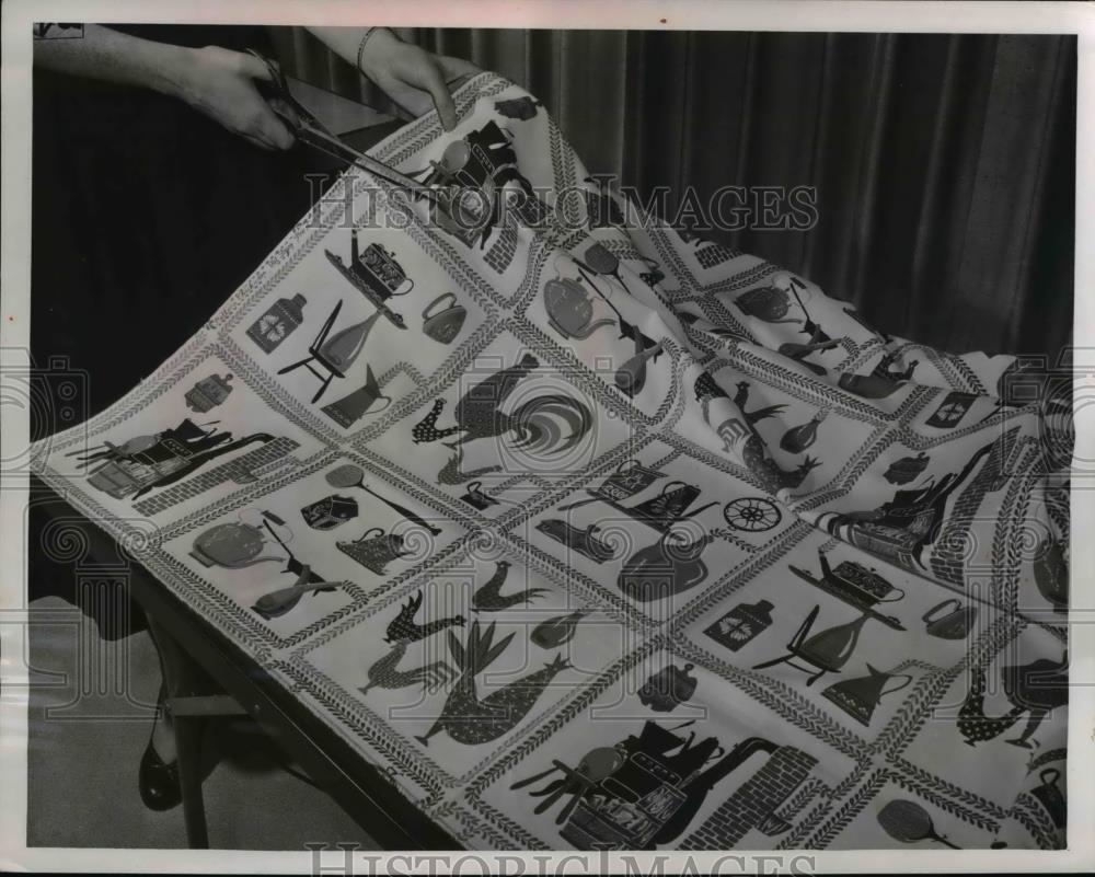 1954 Press Photo Novelty Pattern Printed Sailcloth w Chickens, Country Utensils - Historic Images