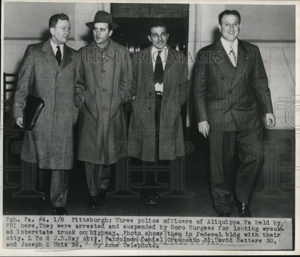 1948 Press Photo 3 Officers Held by FBI for Looting Interstate Wreckage - Historic Images