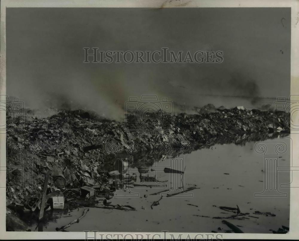 1957 Press Photo Lakefront Dump - Historic Images