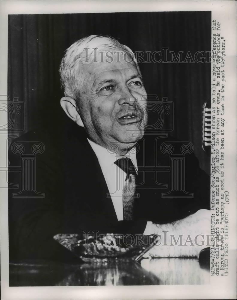 1953 Press Photo Defense Secretary Charles E Wilson at News Conference Washingto - Historic Images