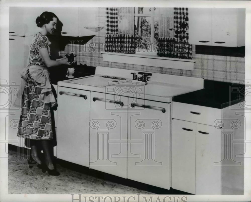 1949 Press Photo Combination Kitchen Sink Clothes Washer &amp; Dishwasher - Historic Images