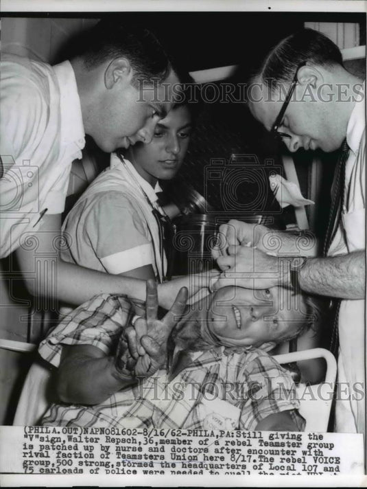 1962 Press Photo Walter Repech Member of Rebel Teamster Group Attacked - Historic Images