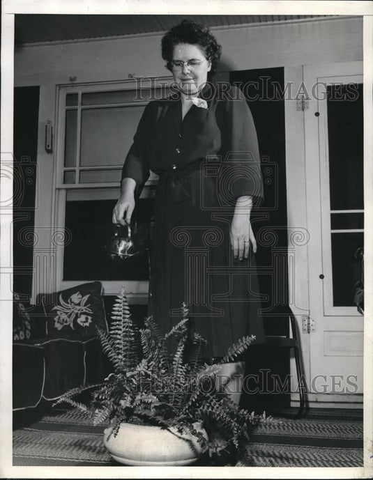1945 Press Photo Mrs. George Wallace, President Truman's sister in law - Historic Images