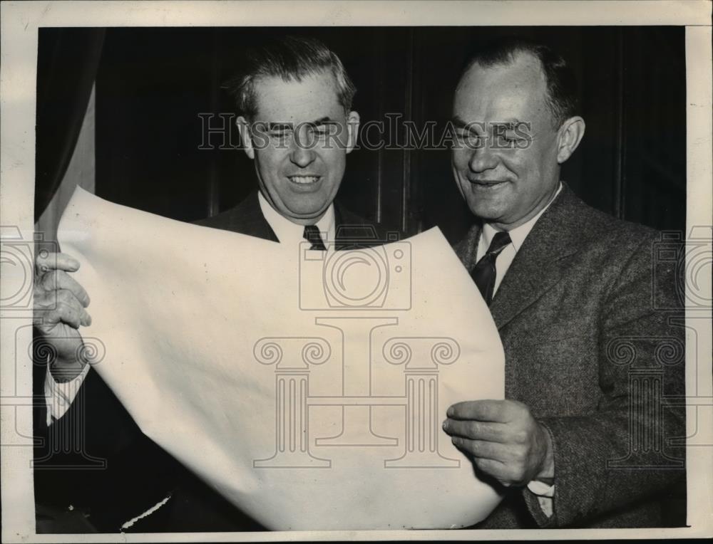 1940 Press Photo Secretary of Agriculture, Henry Wallace and Claude Wickard - Historic Images