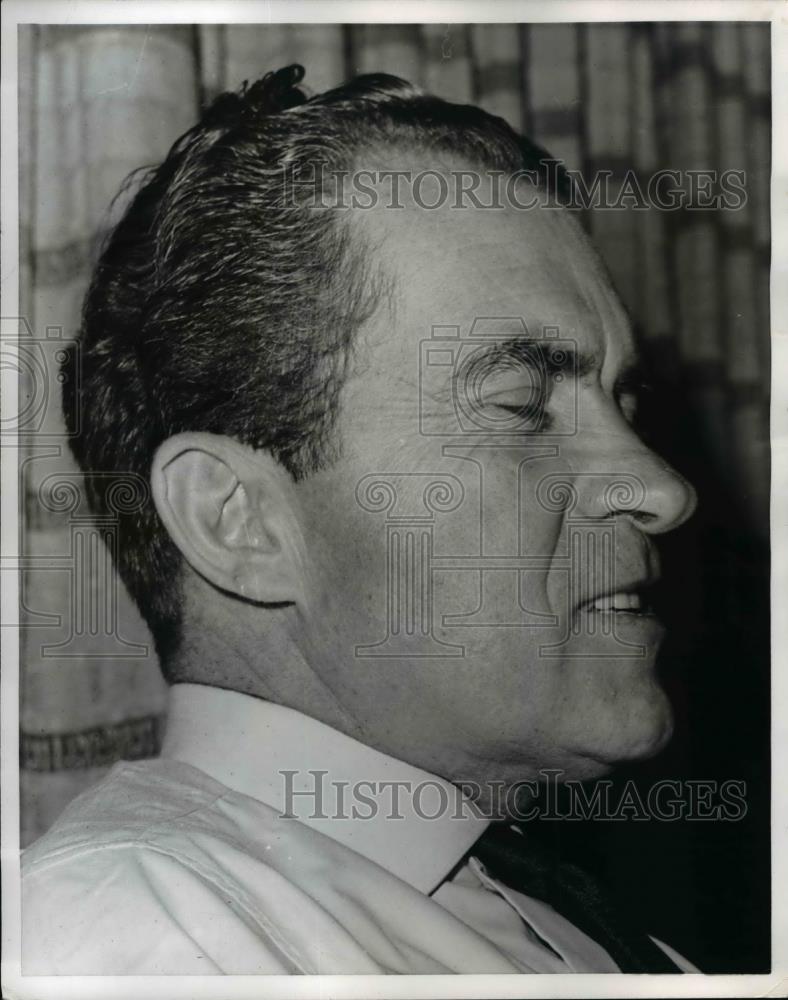 1968 Press Photo Richard Nixon takes a deep breath to relax - Historic Images