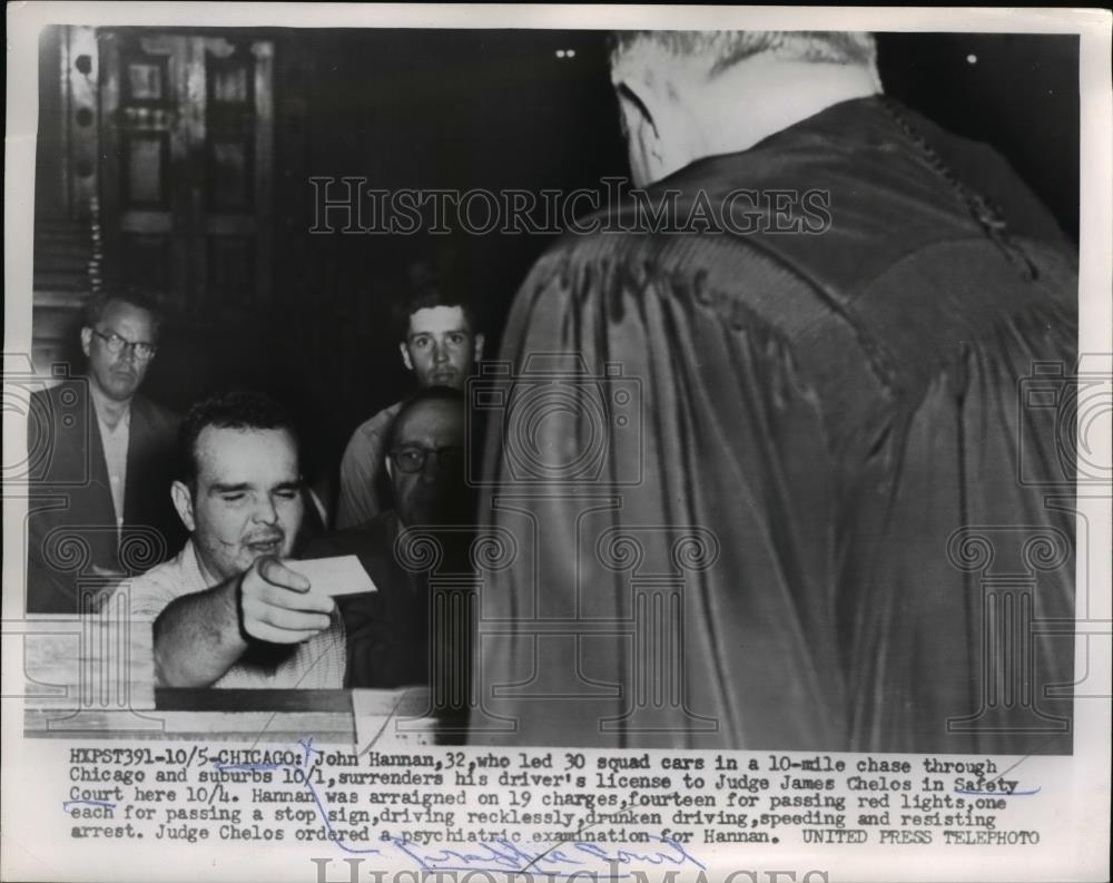 1954 Press Photo Chicago John Hannan surrenders License to Judge James Chelos - Historic Images