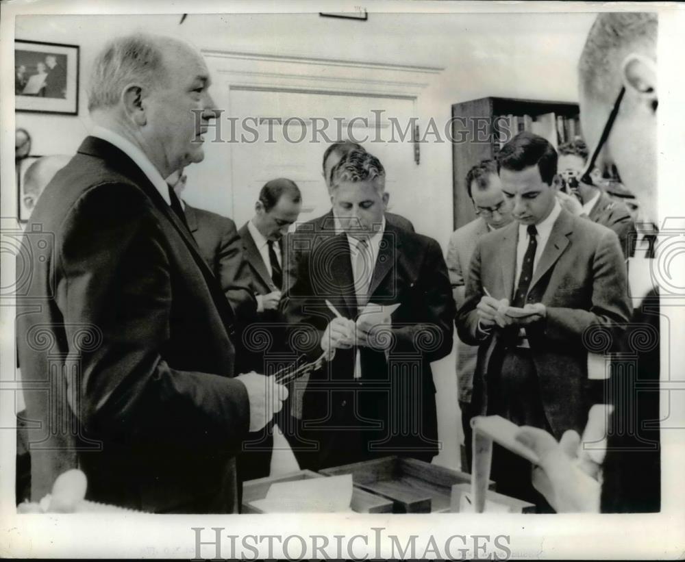 1965 Press Photo State Dean Rusk at White House - nee30092 - Historic Images