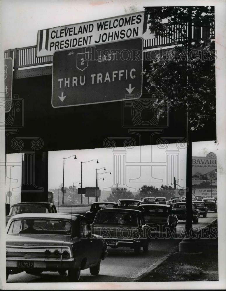 1964 Press Photo President Welcome Banner in Cleveland - Historic Images