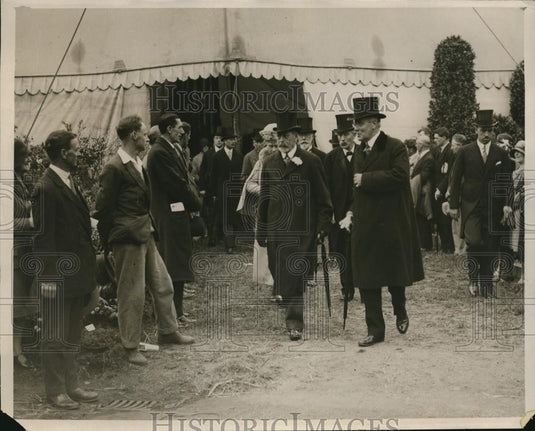 1930 Press Photo King & Queen at Chelsea Flower Show on hospital grounds - Historic Images