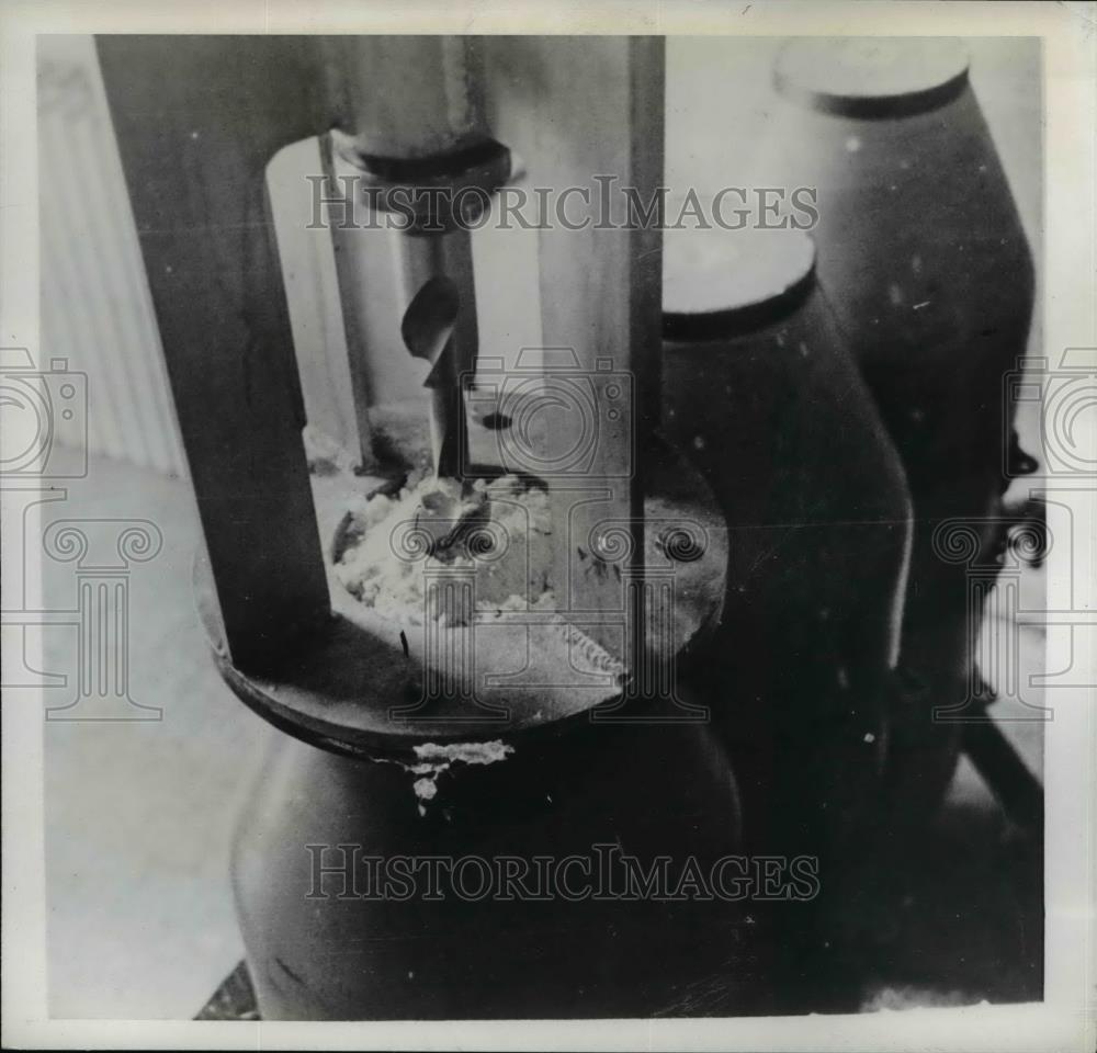 1940 Press Photo TNT Packed Explosive Shell Drilled for Booster Charge - Historic Images