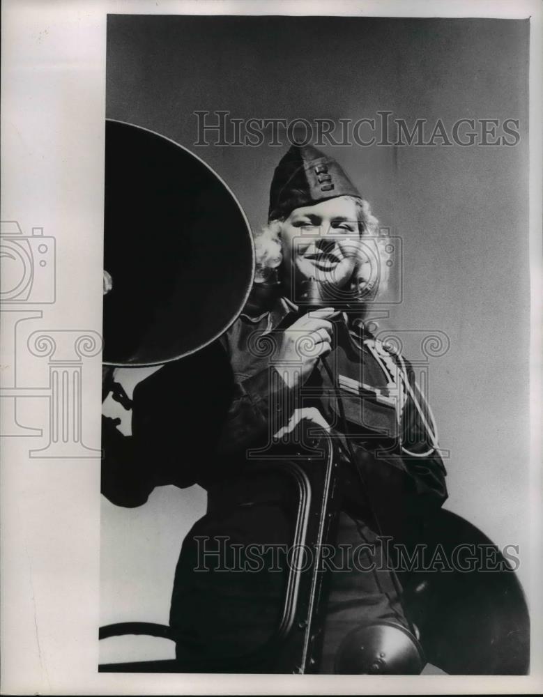 1961 Press Photo Sonia Trigonia of U.S. Army Trigons - Historic Images