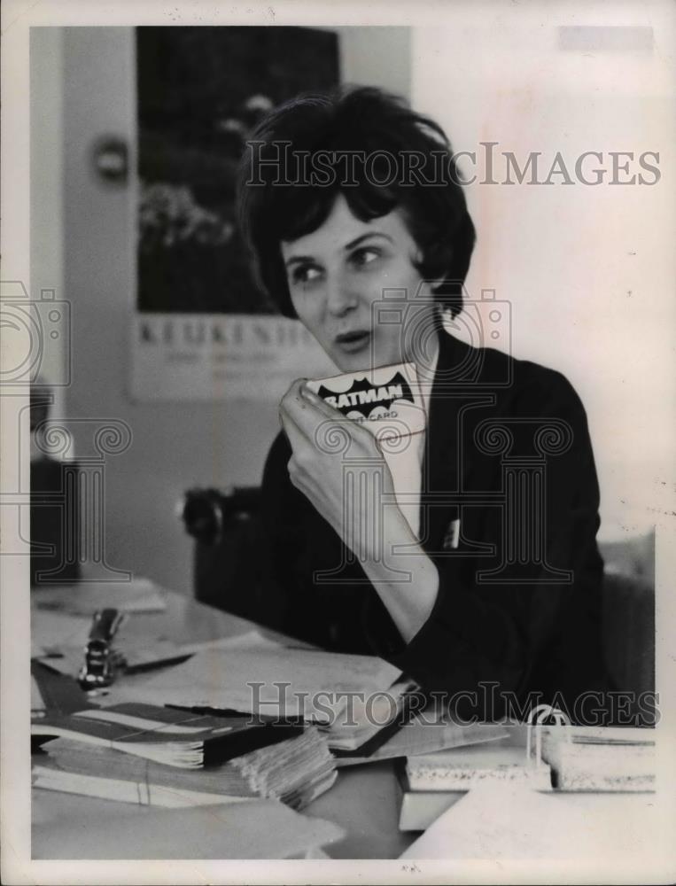 1965 Press Photo Miss. Betty Kraemer, KLM agent in Euclid - Historic Images