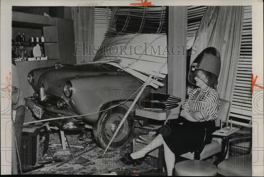 1953 Press Photo Auto Crashes into Beauty Salon - nee38365 - Historic Images