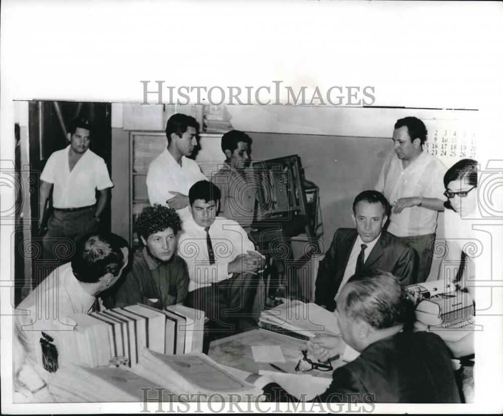 1968 Press Photo Francois Lavalle pleads innocent before Judge Joel Arrango - Historic Images