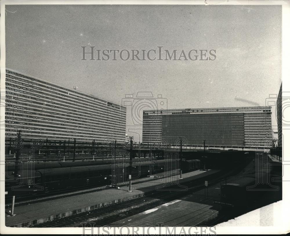 1969 Press Photo The Sub-basement parking area in the New Gare Montparnasse - Historic Images