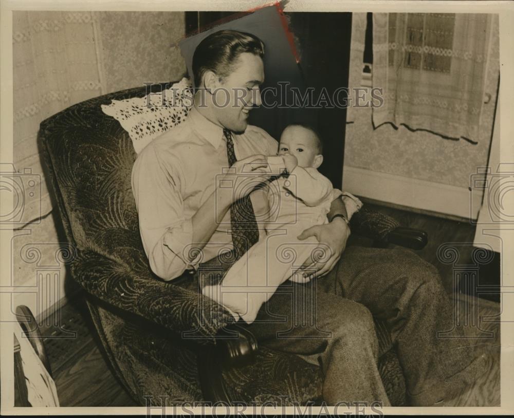 1940 Press Photo Peter Pop with little Johnny Upchurch - nee28248 - Historic Images